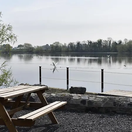 Alensgrove Maisonette D Сasa de vacaciones